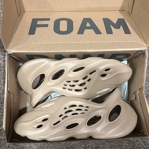 Yeezy Other - Yeezy Foam Runner